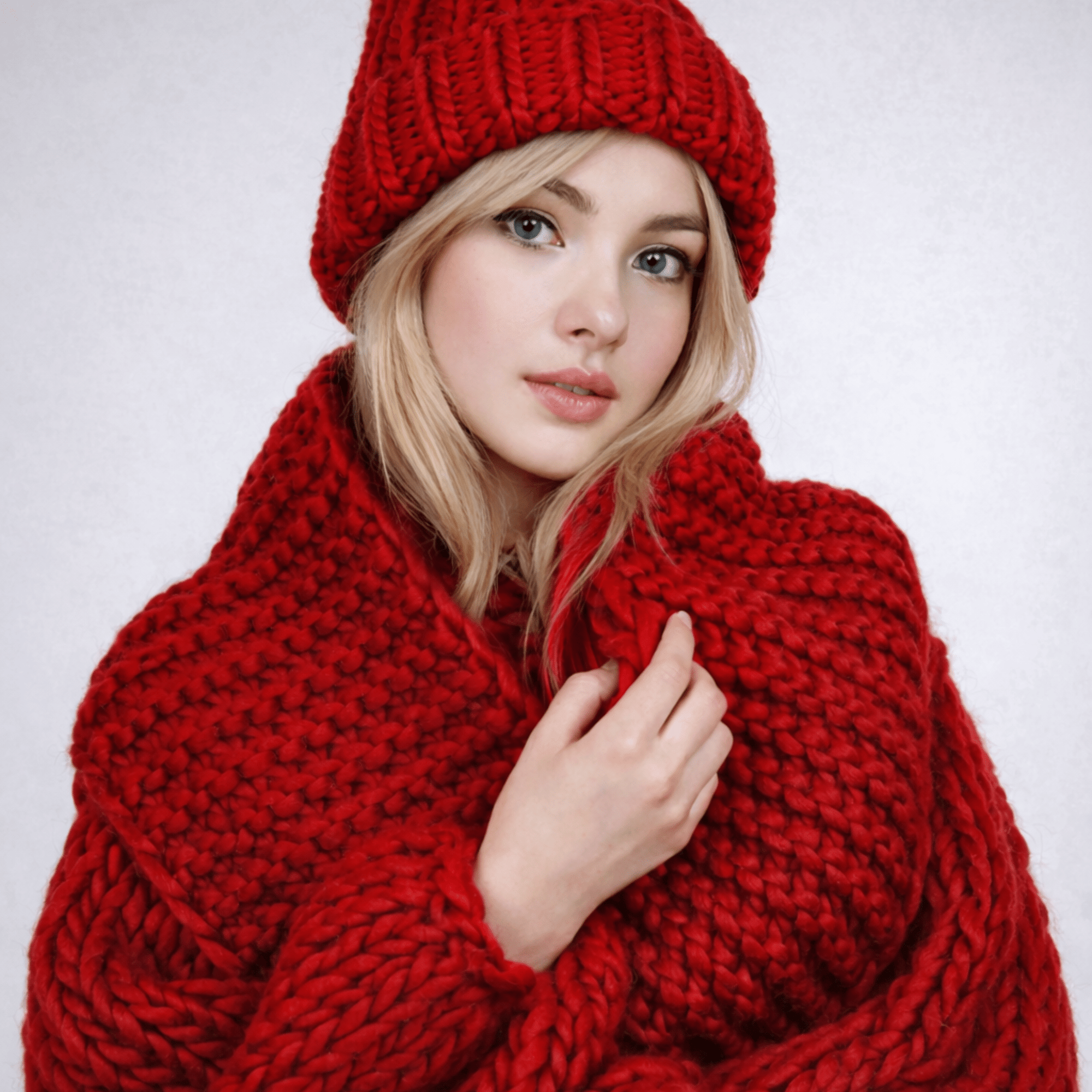 FACES CARDINAL RED - The Woolcatcher