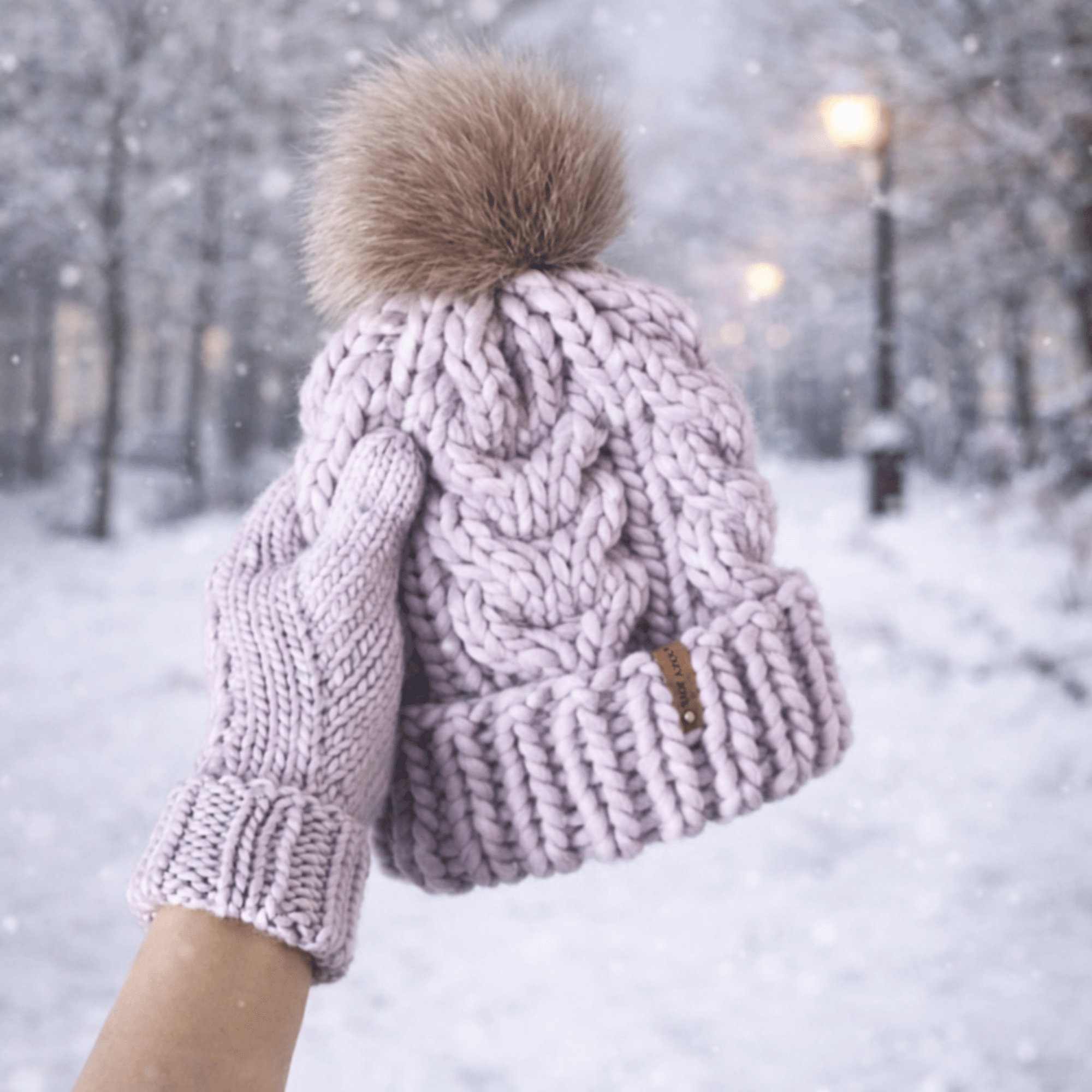 FACES ORCHID TINT - The Woolcatcher